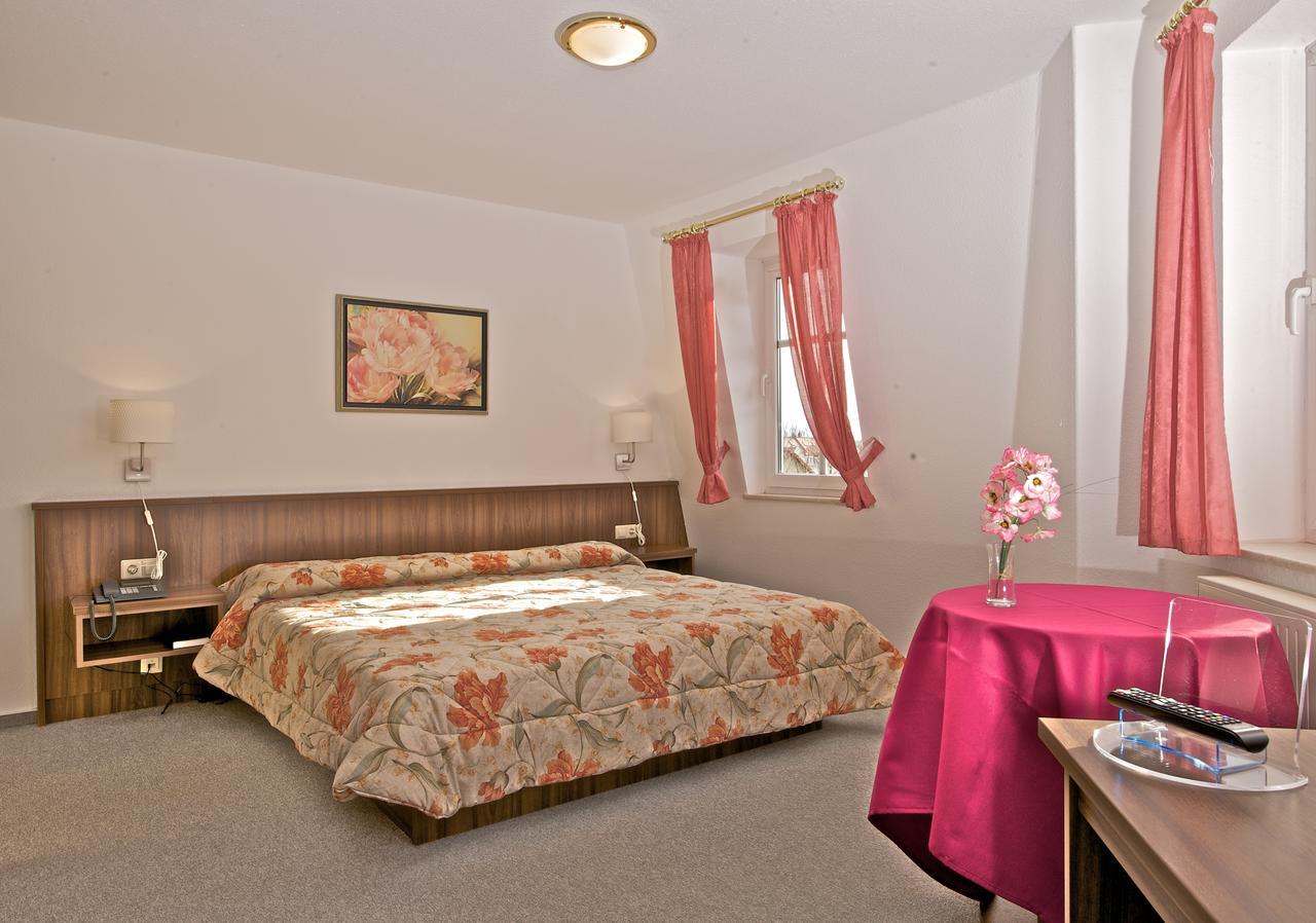 Hotel Weberhof ツィッタウ エクステリア 写真