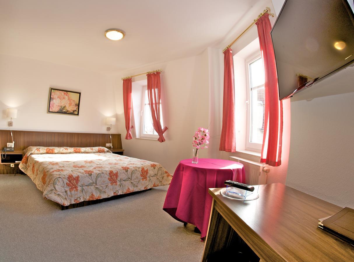 Hotel Weberhof ツィッタウ エクステリア 写真